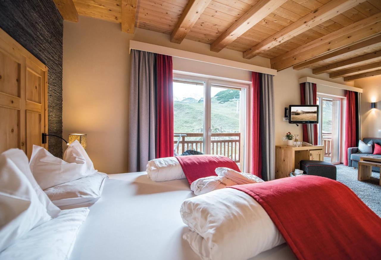 Hotel Goldknopf Алпе ди Сиуси Екстериор снимка