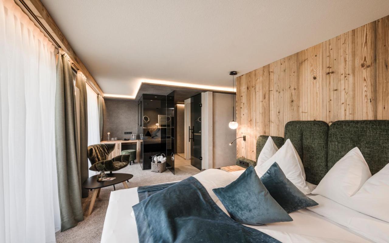 Hotel Goldknopf Алпе ди Сиуси Екстериор снимка