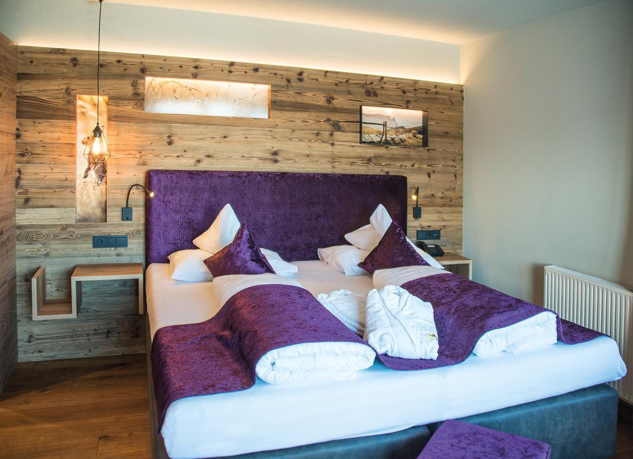 Hotel Goldknopf Алпе ди Сиуси Екстериор снимка