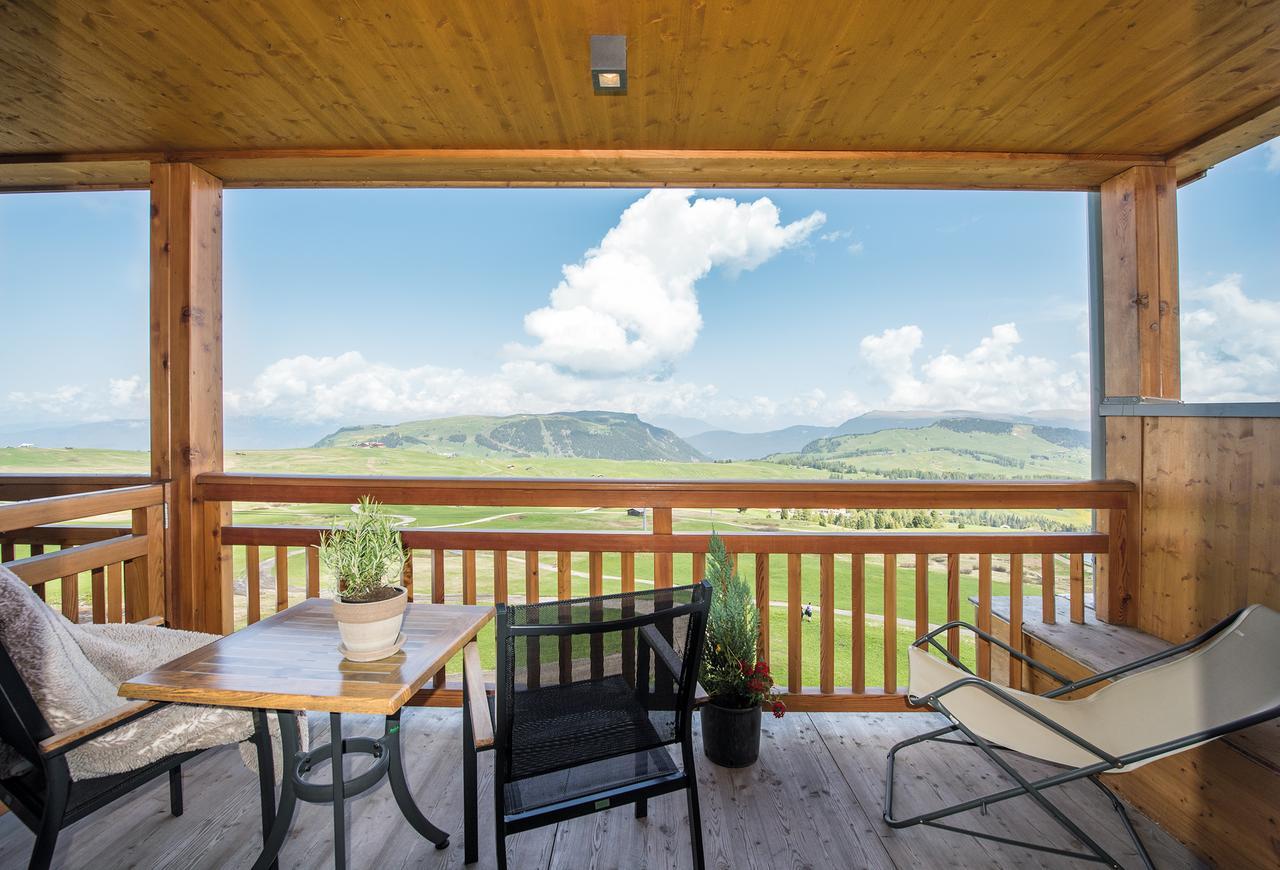 Hotel Goldknopf Алпе ди Сиуси Екстериор снимка