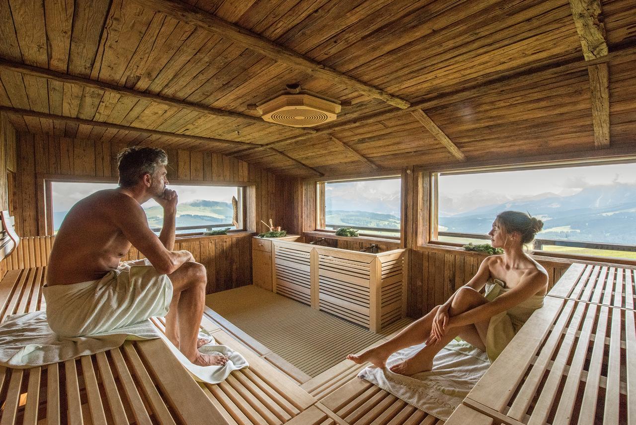 Hotel Goldknopf Алпе ди Сиуси Екстериор снимка